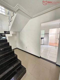 Casa em condomínio em Pitangueiras com 4 quartos.