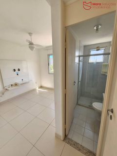 Apartamento de 2 /4, sendo 1 suíte, na via principal de Buraqinho.