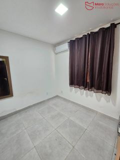 Casa individual de rua, com 4/4 próximo ao OUTLET PREMIUM