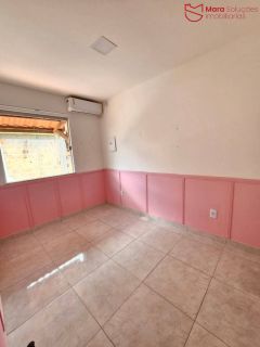 Casa individual de rua, com 4/4 próximo ao OUTLET PREMIUM