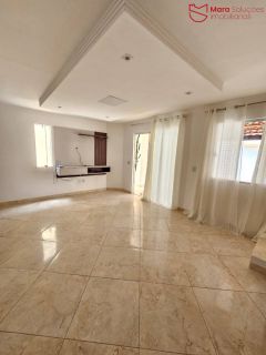 Casa individual de rua, com 4/4 próximo ao OUTLET PREMIUM