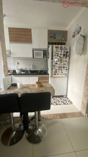 Apartamento 2/4 Semi-mobiliado à Venda no Condomínio Park Suncoast | 48 m² | Centro de Lauro de Freitas