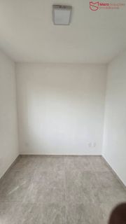 Apartamento Térreo 2/4 à Venda no Residencial Villa D’Oro | Piscina e Elevador.