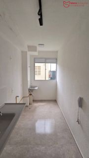 Apartamento Térreo 2/4 à Venda no Residencial Villa D’Oro | Piscina e Elevador.
