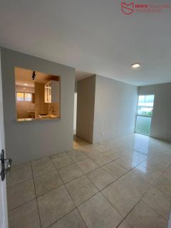 Apartamento 2/4 para Locação no Condomínio Clériston Andrade | 5º Andar | Centro de Lauro de Freitas | Taxas Inclusas