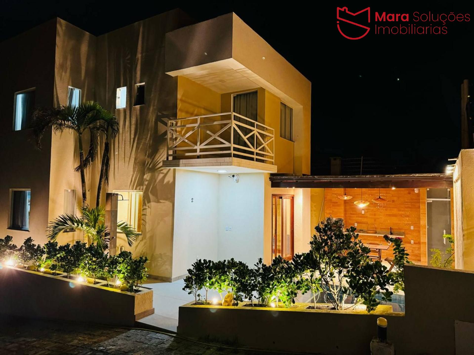 Casa 4 Quartos com 2 Suítes, Piscina e Porteira Fechada em Ipitanga | 180 m² | 2 Minutos da Praia