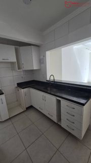 Apartamento Amplo com Varanda à Venda no Condomínio Candeal Center | 76,40 m² | R$ 470 Mil