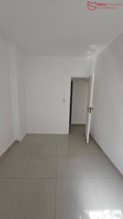 Apartamento Amplo com Varanda à Venda no Condomínio Candeal Center | 76,40 m² | R$ 470 Mil
