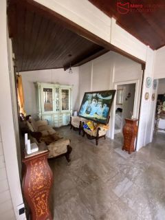 Seu Refúgio Particular no Condomínio Águas Finas | 1.600 m² de Terreno, Piscina, Espaço Gourmet e Muito Verde