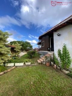 Seu Refúgio Particular no Condomínio Águas Finas | 1.600 m² de Terreno, Piscina, Espaço Gourmet e Muito Verde