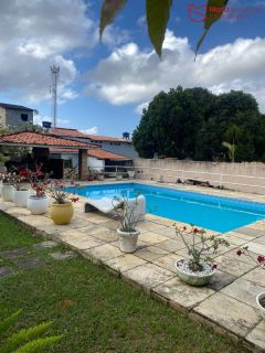 Seu Refúgio Particular no Condomínio Águas Finas | 1.600 m² de Terreno, Piscina, Espaço Gourmet e Muito Verde