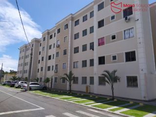 Apartamento térreo a venda em Abrantes,  condomínio com infraestrutura de lazer e segurança.