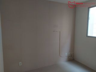 Apartamento térreo a venda em Abrantes,  condomínio com infraestrutura de lazer e segurança.