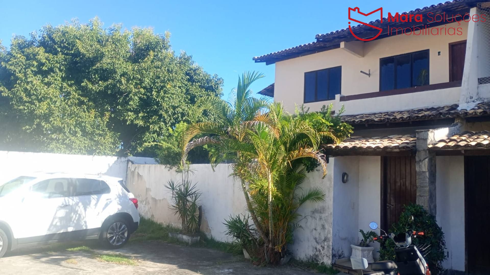 Locação R$3.000,00 | 3/4 1 suíte | Buraquinho