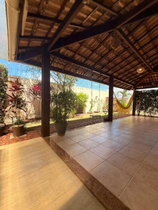 CASA DUPLEX À VENDA | R$ 950.000,00
