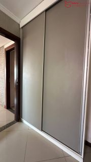 Casa Semi-mobiliada com 2 Suítes e Área Gourmet no Centro de Lauro de Freitas