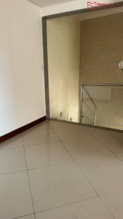 Casa Semi-mobiliada com 2 Suítes e Área Gourmet no Centro de Lauro de Freitas