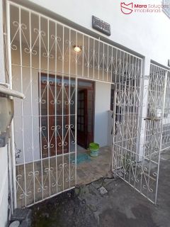 Casa Térrea com 2/4 no centro de Lauro de Freitas | R$1.700,00