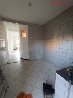 Casa Térrea com 2/4 no centro de Lauro de Freitas | R$1.700,00
