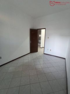 Casa Térrea com 2/4 no centro de Lauro de Freitas | R$1.700,00
