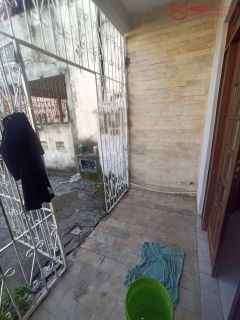 Casa Térrea com 2/4 no centro de Lauro de Freitas | R$1.700,00