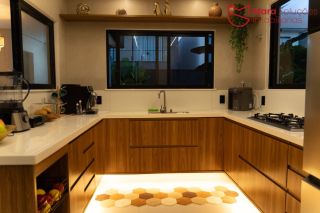 CASA DE ALTO PADRÃO — PORTEIRA FECHADA | R$ 2.050.000,00