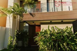 CASA DE ALTO PADRÃO — PORTEIRA FECHADA | R$ 2.050.000,00
