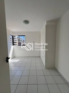 Edifício Residencial Para Vender com 3 quartos 2 suítes no bairro ponta verde em Maceió