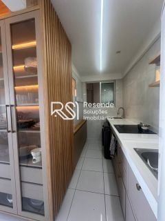 Edifício Residencial Para Vender com 2 quartos 1 suítes no bairro São Jorge em Maceió