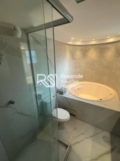 Cobertura Para Vender com 5 quartos 5 suítes no bairro ponta verde em Maceió