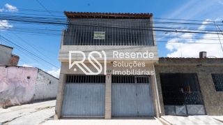 Casa Para Vender com 2 quartos 2 suítes no bairro Clima Bom em Maceió