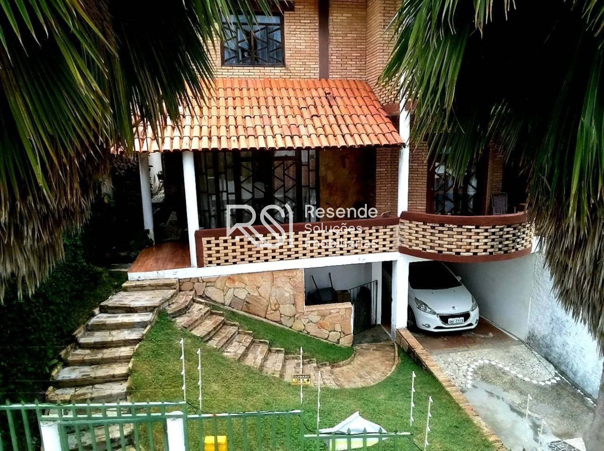 Casa Para Vender com 4 quartos 2 suítes no bairro Cruz das Almas em Maceió