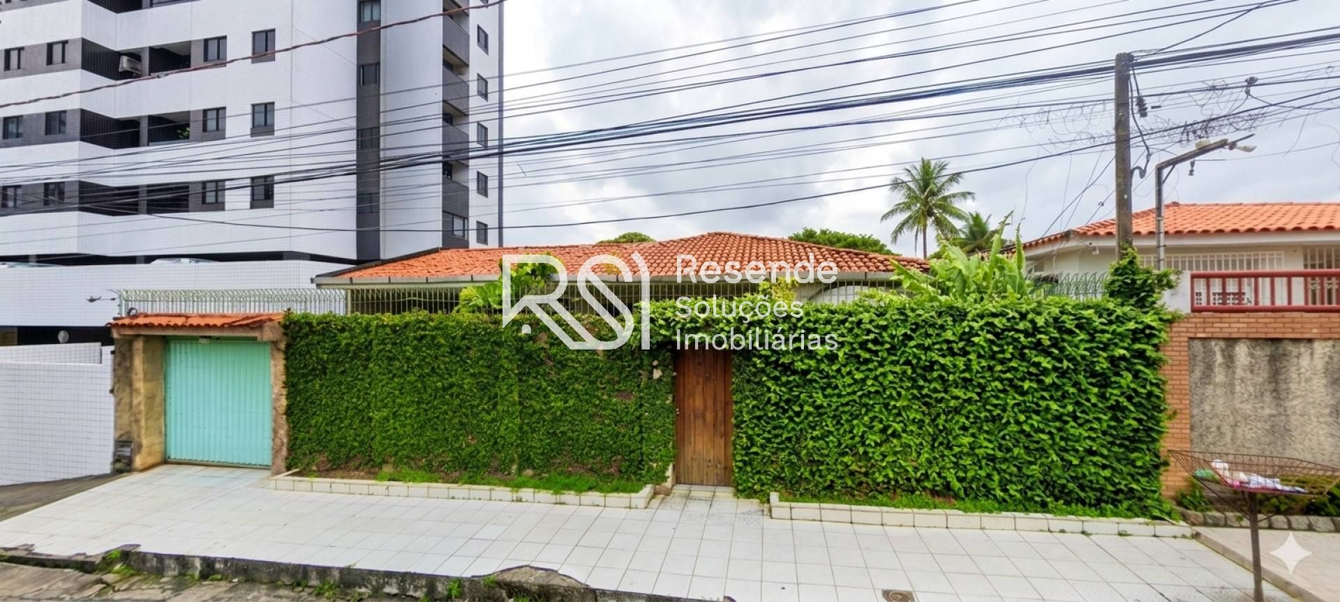 Casa Para Vender com 3 quartos 1 suítes no bairro Gruta de Lourdes em Maceió