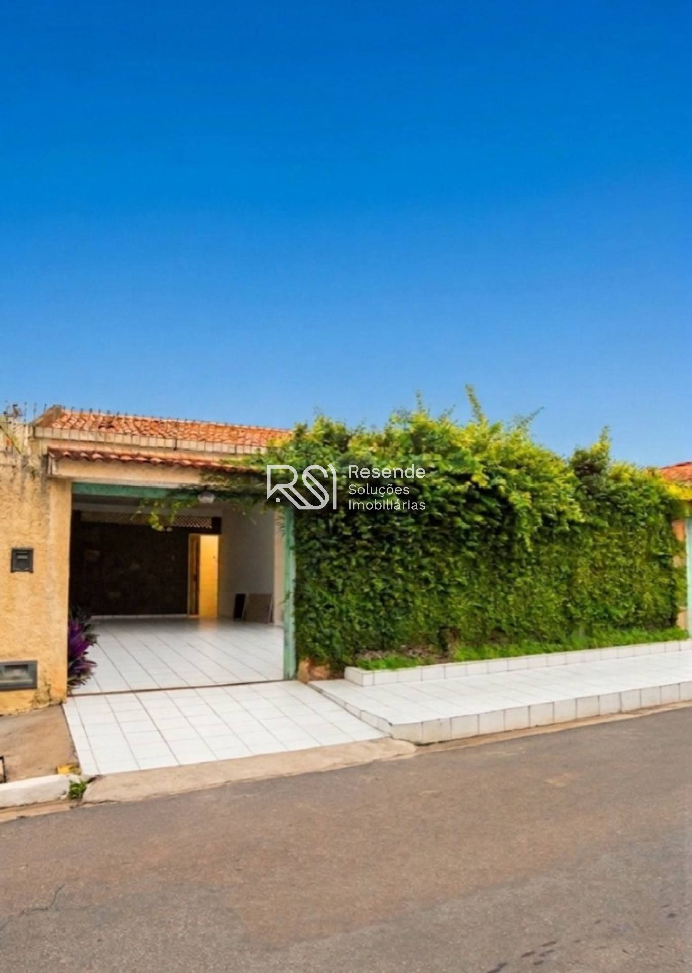 Casa Para Vender com 3 quartos 1 suítes no bairro Gruta de Lourdes em Maceió
