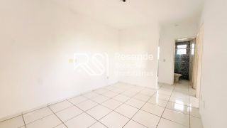 Apartamento Para Vender com 2 quartos no Residencial Parque Petrópolis III