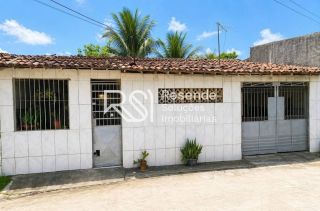 Casa Para Vender com 3 quartos 1 suítes no bairro village I em Maceió