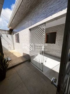 Casa Para Vender com 3 quartos 1 suítes no bairro Jardim Petrópolis em Maceió