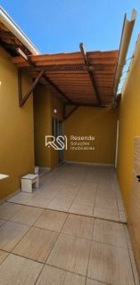 Casa Para Vender no Condomínio Jardim Tropical com 2 quartos no bairro Cidade Universitária em Maceió