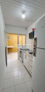 Casa Para Vender no Condomínio Jardim Tropical com 2 quartos no bairro Cidade Universitária em Maceió