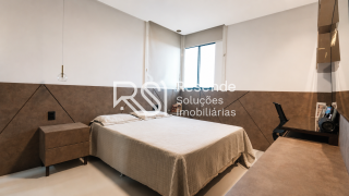 Cobertura no Edifício Grand Versailles Para Vender com 4 quartos 4 suítes no bairro Gruta de Lourdes em Maceió