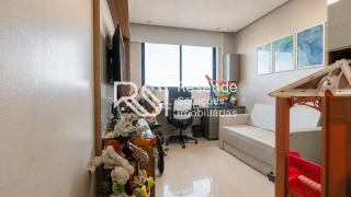 Cobertura no Edifício Grand Versailles Para Vender com 4 quartos 4 suítes no bairro Gruta de Lourdes em Maceió