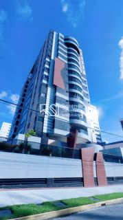 Cobertura no Edifício Grand Versailles Para Vender com 4 quartos 4 suítes no bairro Gruta de Lourdes em Maceió
