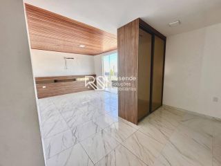 Casa Para Vender com 4 quartos 5 suítes no bairro Gruta de Lourdes em Maceió