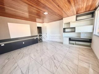 Casa Para Vender com 4 quartos 5 suítes no bairro Gruta de Lourdes em Maceió