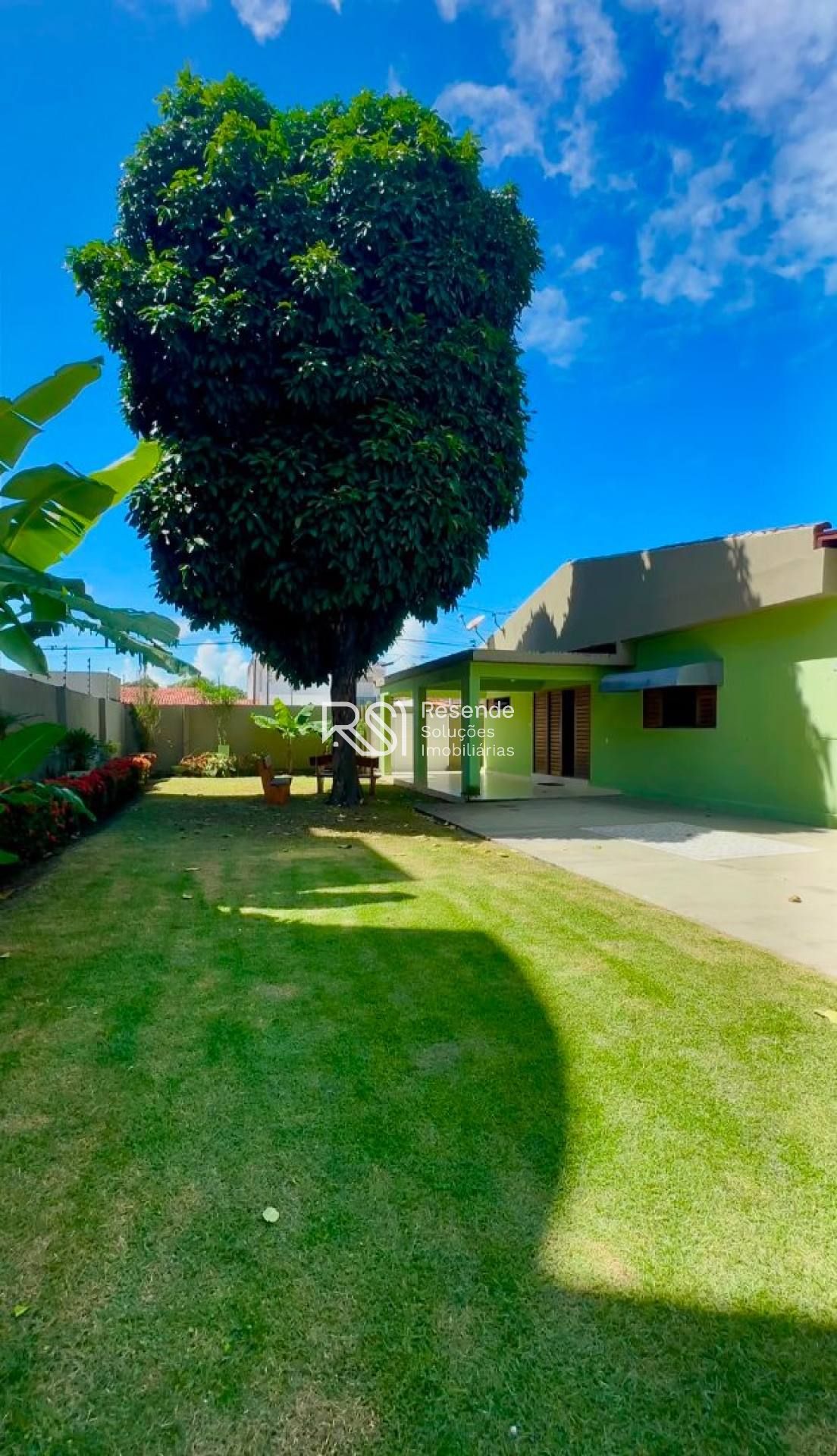 Casa Para Vender com 3 quartos 2 suítes no bairro Gruta de Lourdes em Maceió