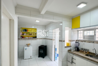 Casa Para Vender com 5 quartos 2 suítes no bairro Poço em Maceió