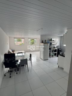 Casa Para Vender com 5 quartos 2 suítes no bairro Poço em Maceió