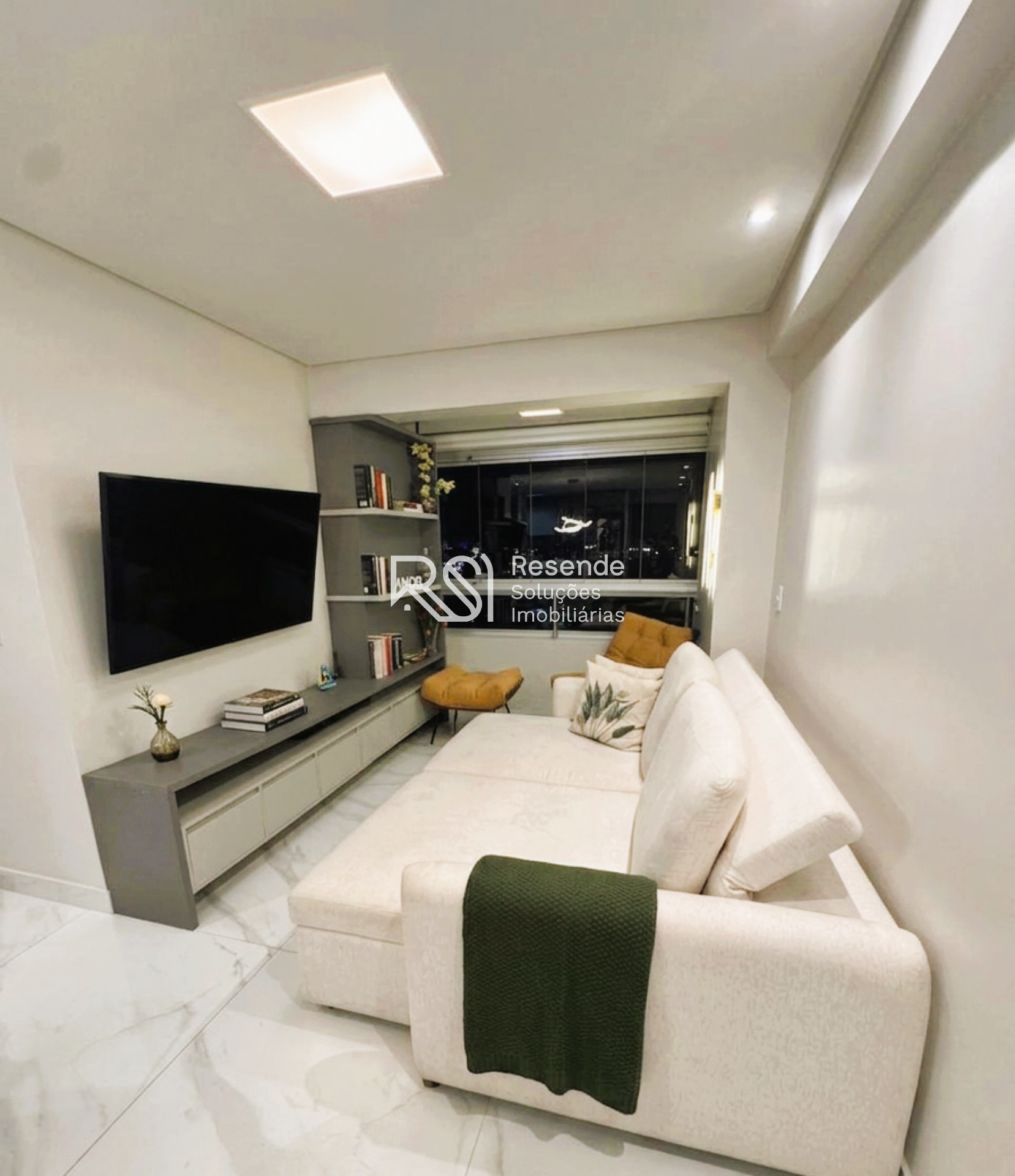 Apartamento Para Vender no Edifício Sorrento com 3 quartos no bairro Gruta de Lourdes em Maceió