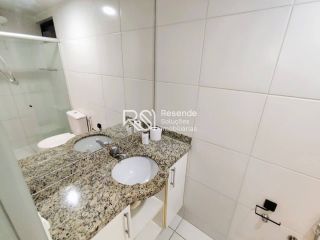 Apartamento no Edifício Monticatini Para Vender com 2 quartos 1 suítes no bairro ponta verde em Maceió