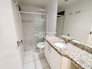 Apartamento no Edifício Monticatini Para Vender com 2 quartos 1 suítes no bairro ponta verde em Maceió